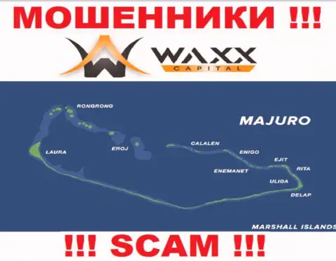 С интернет ворюгой Waxx-Capital довольно рискованно совместно работать, они базируются в оффшоре: Majuro, Marshall Islands